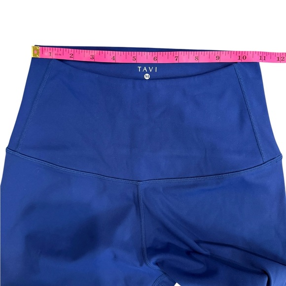 TAVI High Waisted 7/8 Leggings in a Cobalt Blue - Picture 4 of 7
